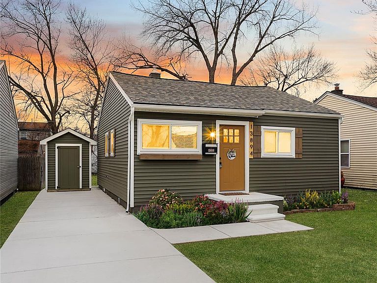 13894 Marshall Avenue, Warren